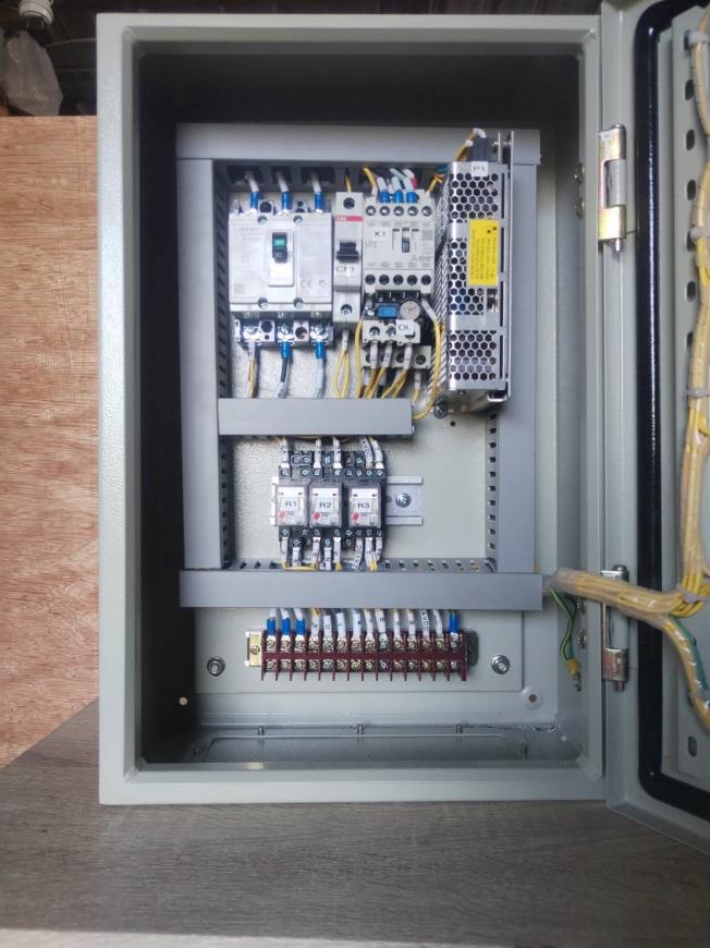ตู้ไฟระบบคอลโทรล ลิฟท์ 3 ชั้น 